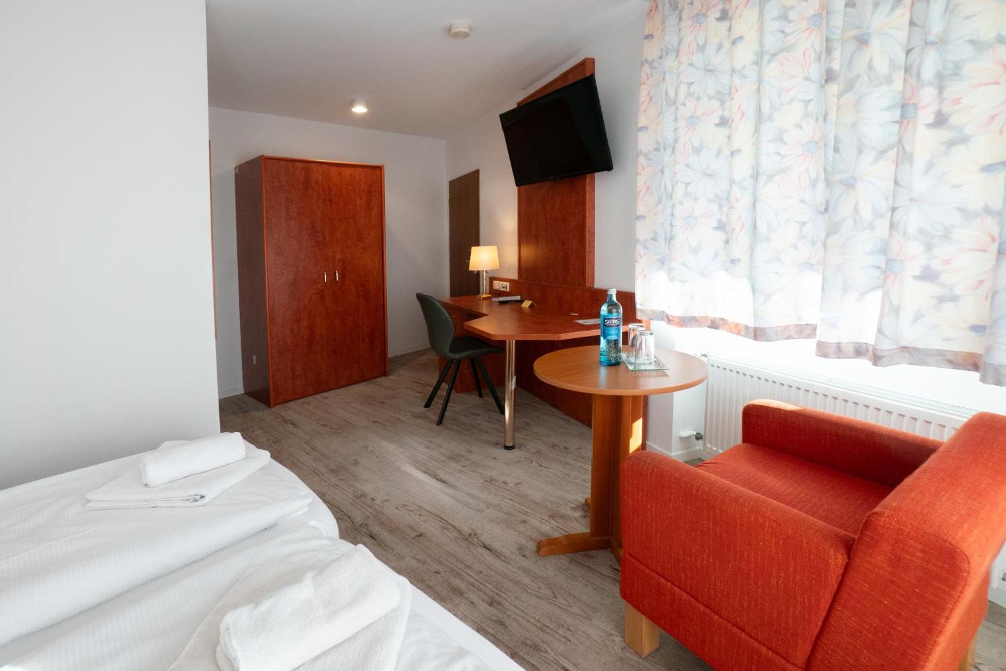 הרנה Hotel Zur Post מראה חיצוני תמונה